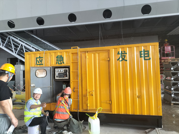 兴山怎样判断空气滤清器是否需要更换？